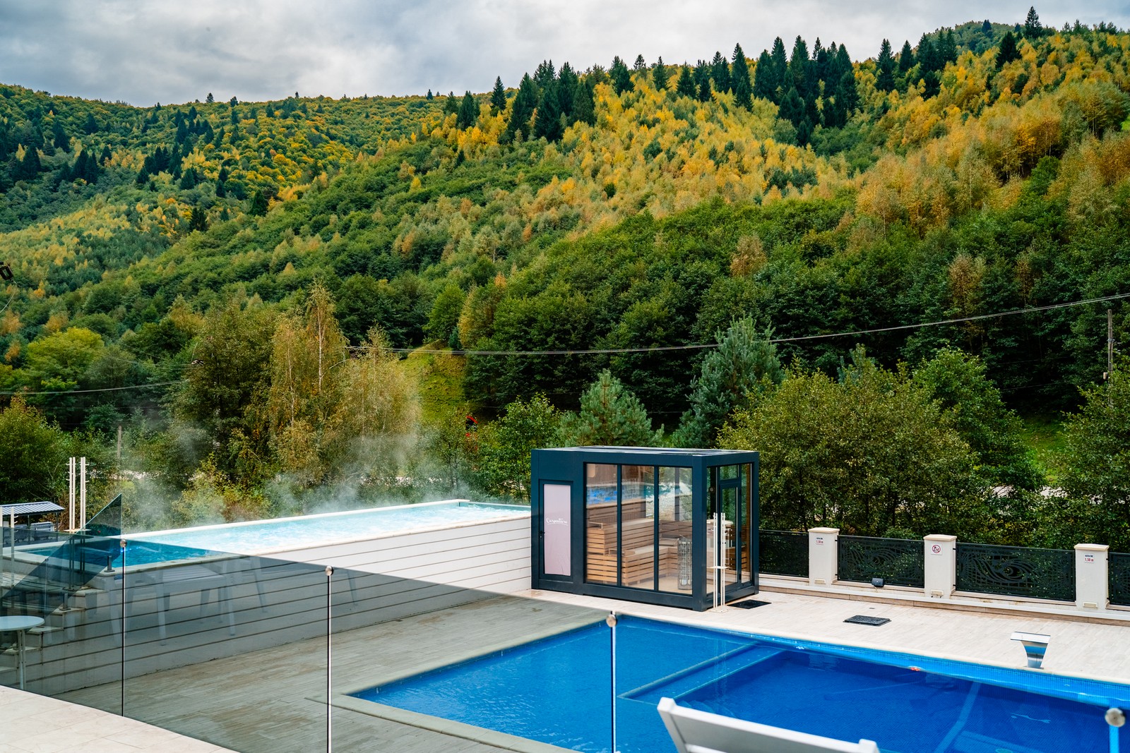 cazare hotel cu spa sibiu transilvania piscina iarna